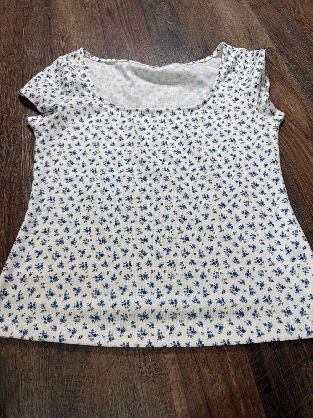 SHEIN White Crop Top with Blue Floral Print